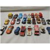 Image 4 : LOT BOX 25 DIE CAST METEL TOY CARS
