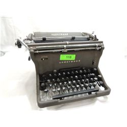 VINTAGE ANTIQUE UNDERWOOD TYPEWRITER