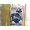 Image 2 : NEW 2001UPPER DECK BOBBLE HEAD ICHIRO AND CARD