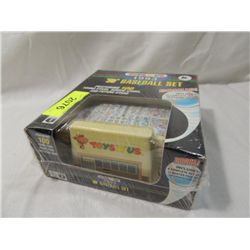NEW 1993 TOYS R US BASEBALL SET