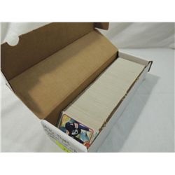 1976 TOPPS FOOTBALL PLAYER CARD BOX