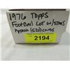 Image 2 : 1976 TOPPS FOOTBALL PLAYER CARD BOX