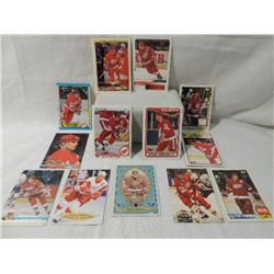 LOT 13 STEVE YZERMAN HOCKEY PLAYER CARDS