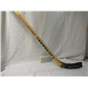 Image 1 : LOT 2 HOCKEY STICKS KOHO & EASTON