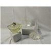 Image 2 : LOT 3 VINTAGE MID-CENTURY MODERN CRYSTAL PERFUME