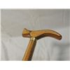 Image 2 : 32" HANDLED WALKING STICK NATURAL WOOD FINISH