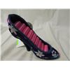 Image 1 : PURPLE PINK SATIN SHOE RING HOLDER