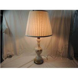 ANTIQUE STYLE GLASS WHITE TABLE LAMP