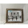 Image 2 : FRAMED PHOTO EDDIE MATHEWS, MANTLE, HANK AARON