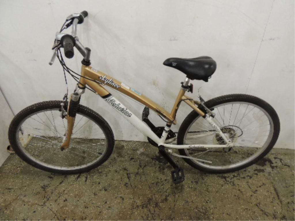 schwinn skyliner women's bicycle price Ladies Perla 7 Speed Cruiser Bicycle, 26" Wheels The Schwinn Perla is a steel step Comfort Bike Schwinn Skyliner 21