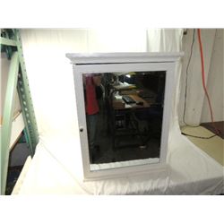 MIRROR MEDICINE CABINET  WHITE