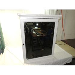 MIRROR MEDICINE CABINET WHITE