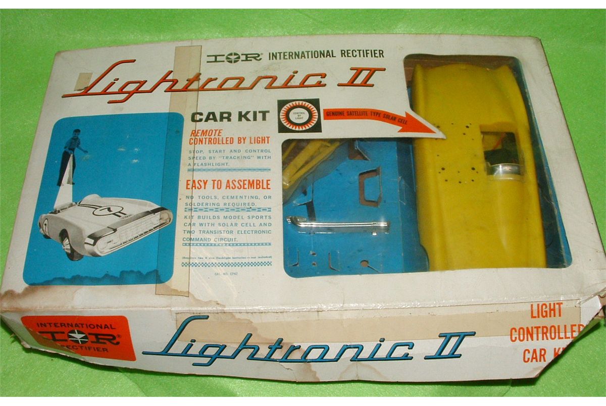 1960S INTERNATIONAL RECTIFIER LIGHTRONIC II REMOTE CAR