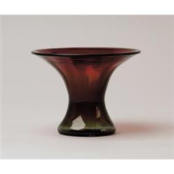 ART GLASS VASE.  