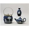 Image 1 : THREE WEDGEWOOD JASPERWARE ITEMS. 