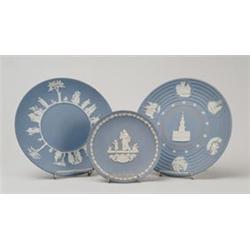 LOT OF EIGHT WEDGEWOOD PLATES. 