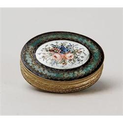 OVAL FRENCH ENAMEL PATCH BOX.  