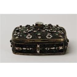 FINE ENAMELED & JEWELED COVERED BOX. 