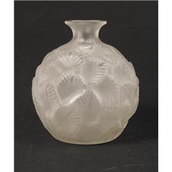 R. LALIQUE FROSTED GLASS VASE "ORMEAUX". 