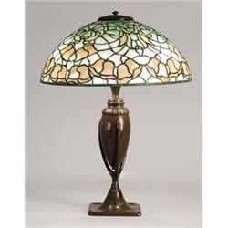 SIGNED TIFFANY BELLFLOWER TABLE LAMP. 