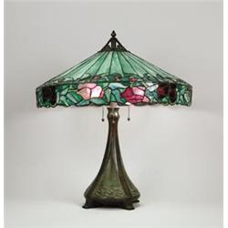 SIGNED HANDEL LEADED FLORAL BORDER TABLE LAMP.  