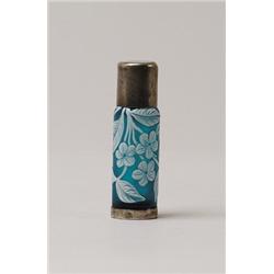 ENGLISH CAMEO SCENT BOTTLE.  