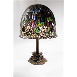 CONTEMPORARY WISTERIA TYPE LEADED SHADE.  