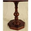 Image 3 : Round Pedestal Lamp Table
