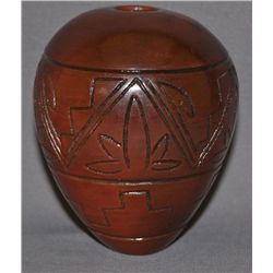 NAVAJO POTTERY JAR
