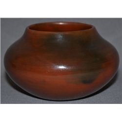 NAVAJO POTTERY VASE