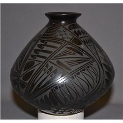 MATA ORTIZ POTTERY JAR