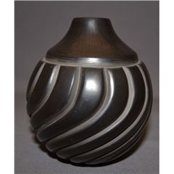 SANTA CLARA POTTERY JAR