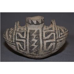 ANASAZI POTTERY VASE