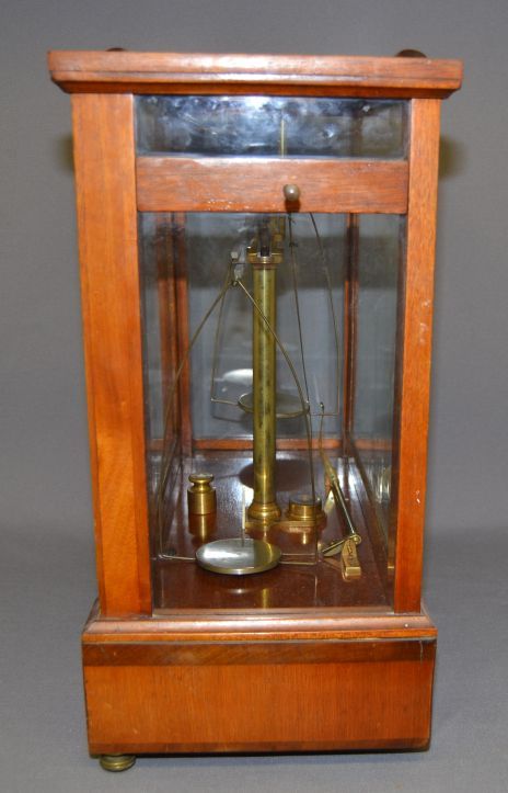 ASSAYER'S BALANCE SCALE
