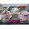 Image 1 : 3 Sets English tea cups and saucers