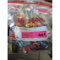 Matchbox, Hot Wheels and other makes - minimum 24