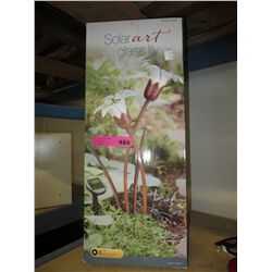 Solar art glass lily light