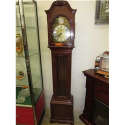 Hentschel's grandfather clock