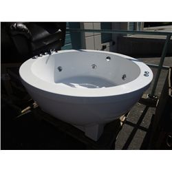 Round fiberglass jet tub