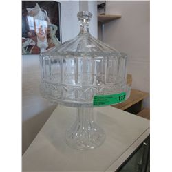 Heavy crystal cake stand
