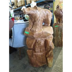 Earl Martin chainsaw carving of Bears