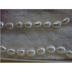 Freshwater Pearl necklace, creamy white pearls