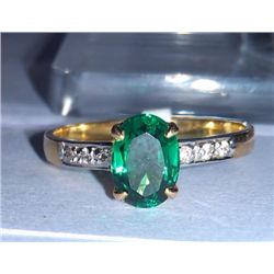 2.02g Ring made of 18kt Gold , 0.05 Ct Diamond and 1.08 Ct Hydro