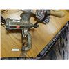 Image 1 : MEAT GRINDER