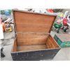 Image 2 : WOOD TRUNK