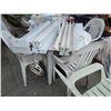 Image 1 : PATIO TABLE & 4 CHAIRS