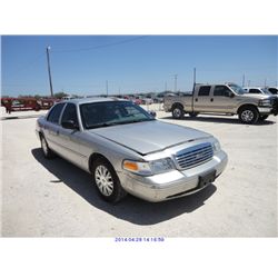 2004 - FORD CROWN VICTORIA
