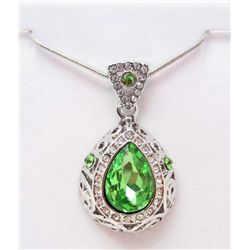 PLATINUM PLATED AUSTRIAN CRYSTAL PENDANT NECKLACE