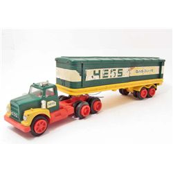 1970S HESS SEMI TRUCK AND TRAILER TOY SET