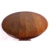 Image 2 : Solid Round Oak Table This lot features a solid ro